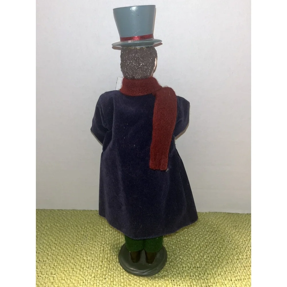 Christmas Village Caroler Byers like Man With Top Hat‎  , Scarf And Songbook